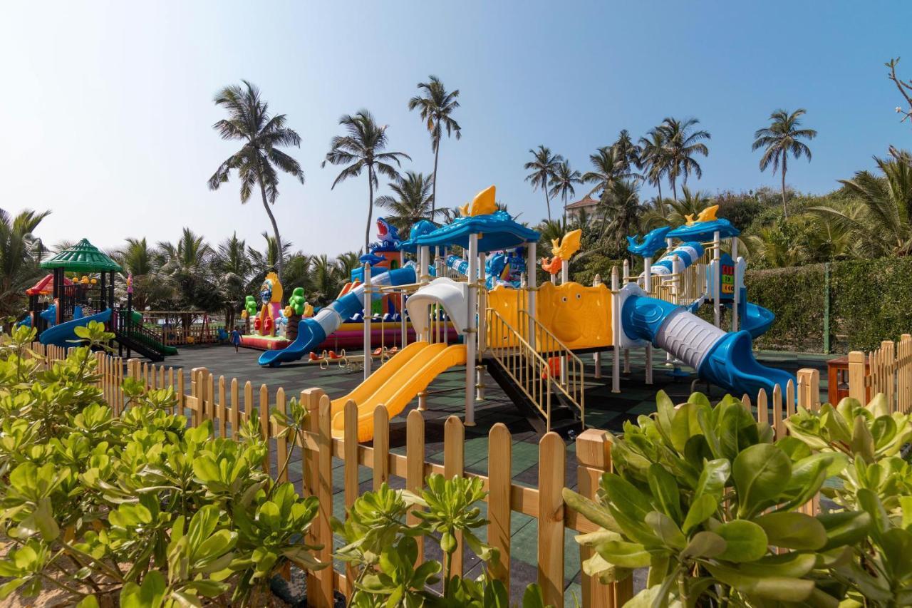 Araliya beach resort 5 шри ланка. Araliya Beach Шри Ланка. Araliya Beach Resort & Spa 5*. Аралия Шри Ланка Унаватуна. Araliya Beach Resort Spa Unawatuna.
